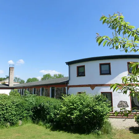 Vandrerhjem Domane *